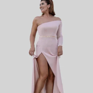 שמלת תחרה אלגנטית באורך הברך – נגיעה קלאסית